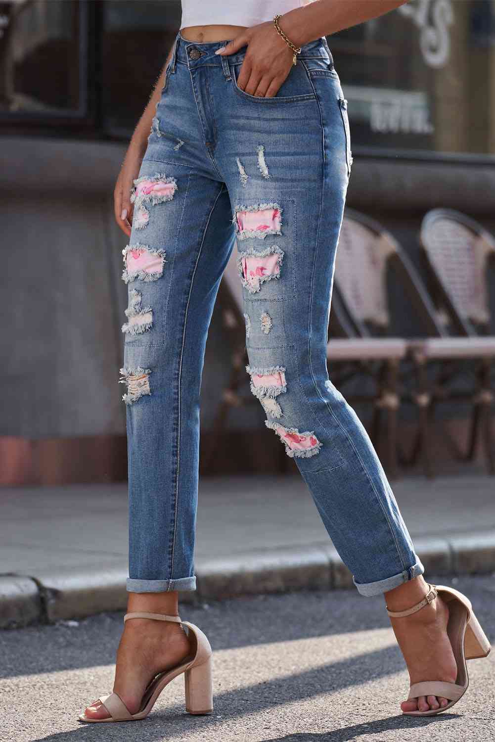 Baeful Printed Patch Distressed Boyfriend Jeans