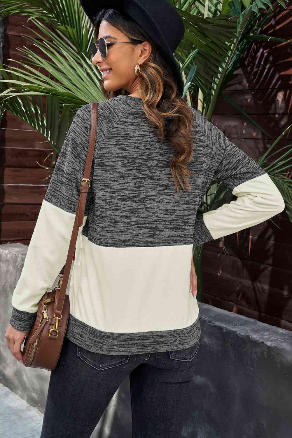 Contrast Round Neck Raglan Sleeve Sweatshirt